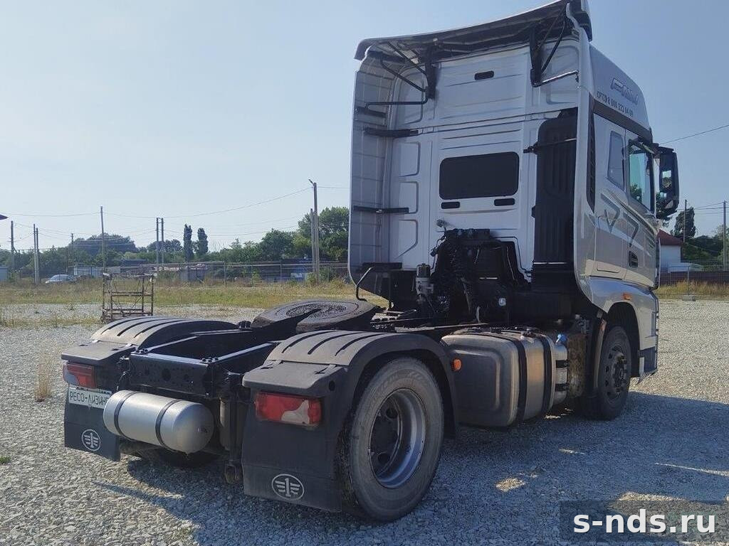Тягач 4х2 FAW FAW J7 2023г.