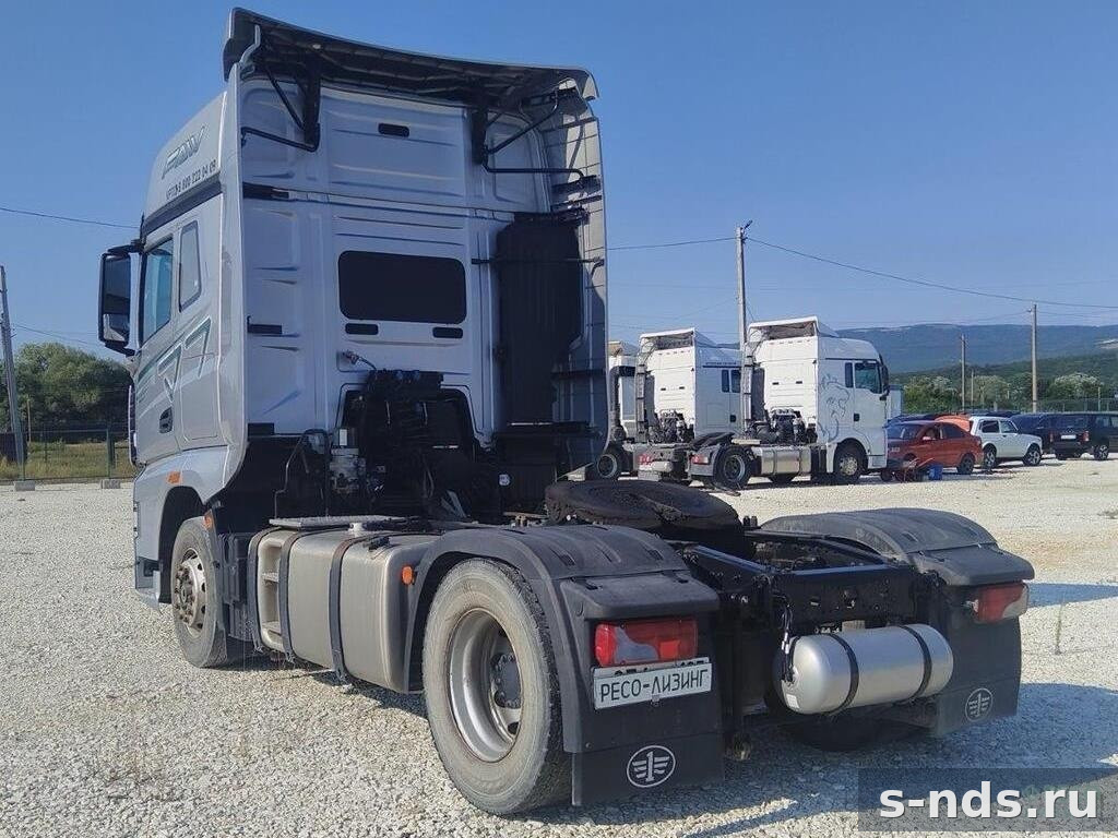 Тягач 4х2 FAW FAW J7 2023г.