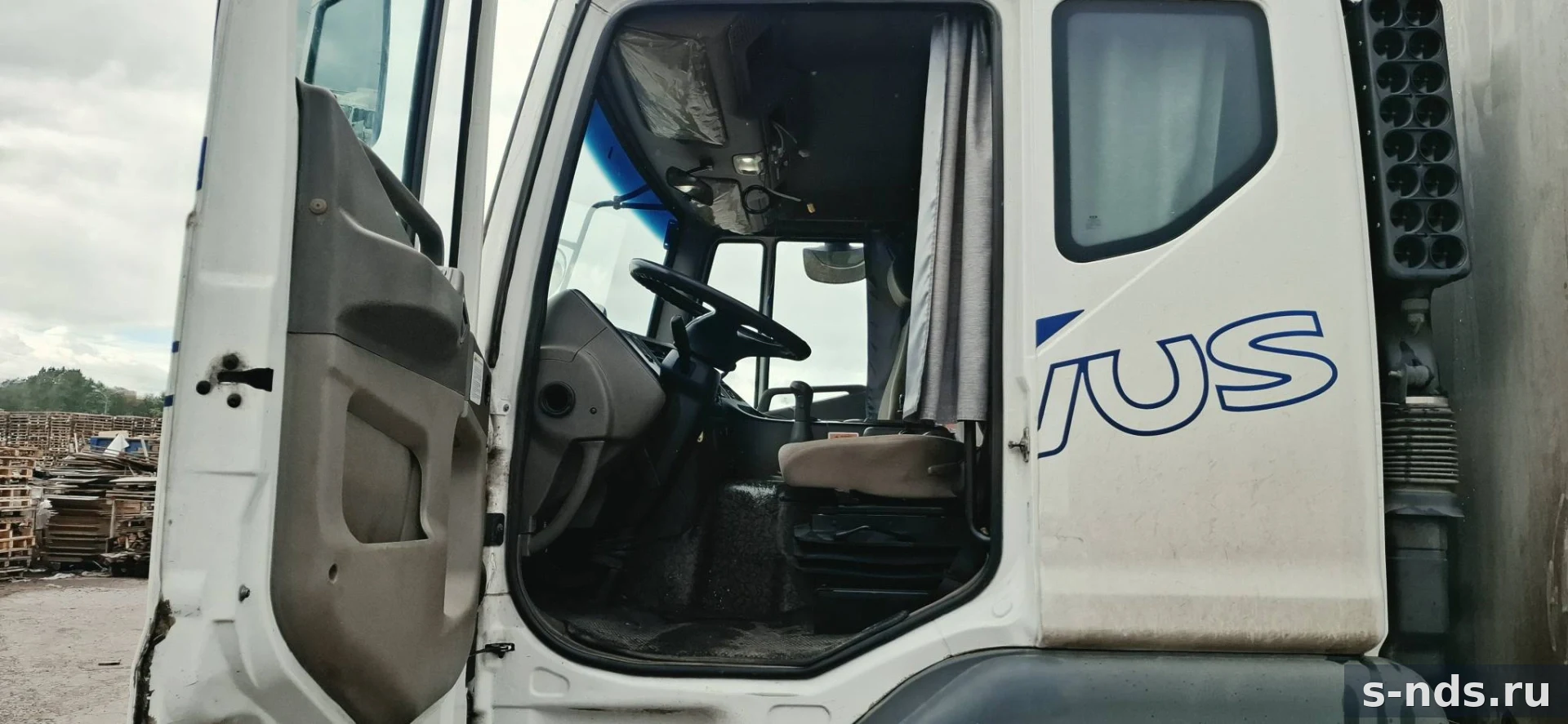 DAEWOO