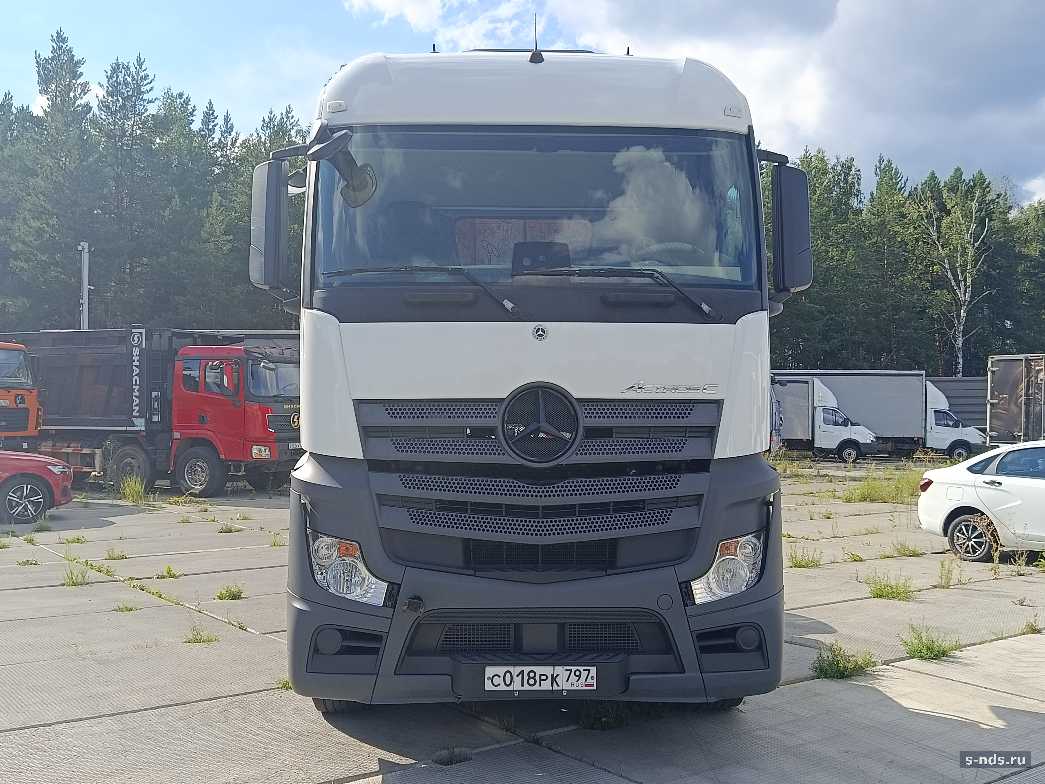 MERCEDES-BENZ