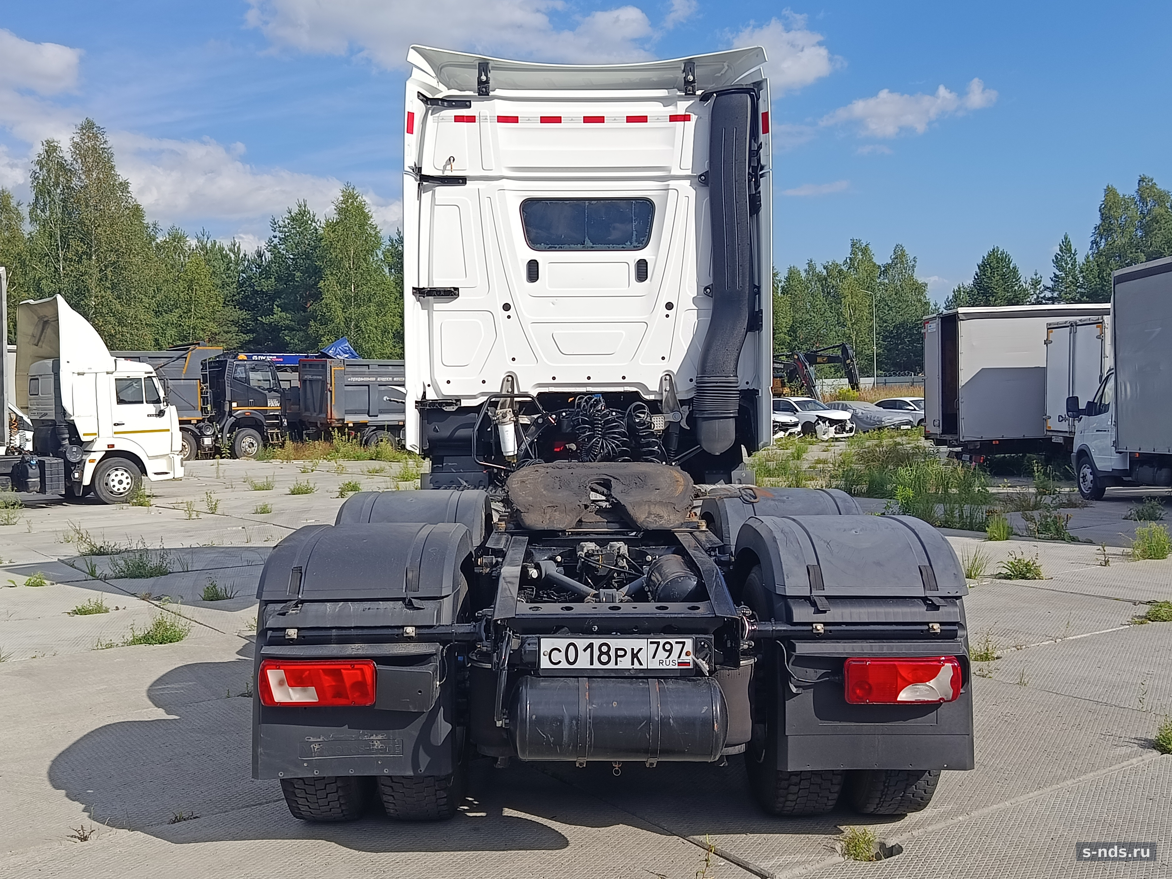 MERCEDES-BENZ