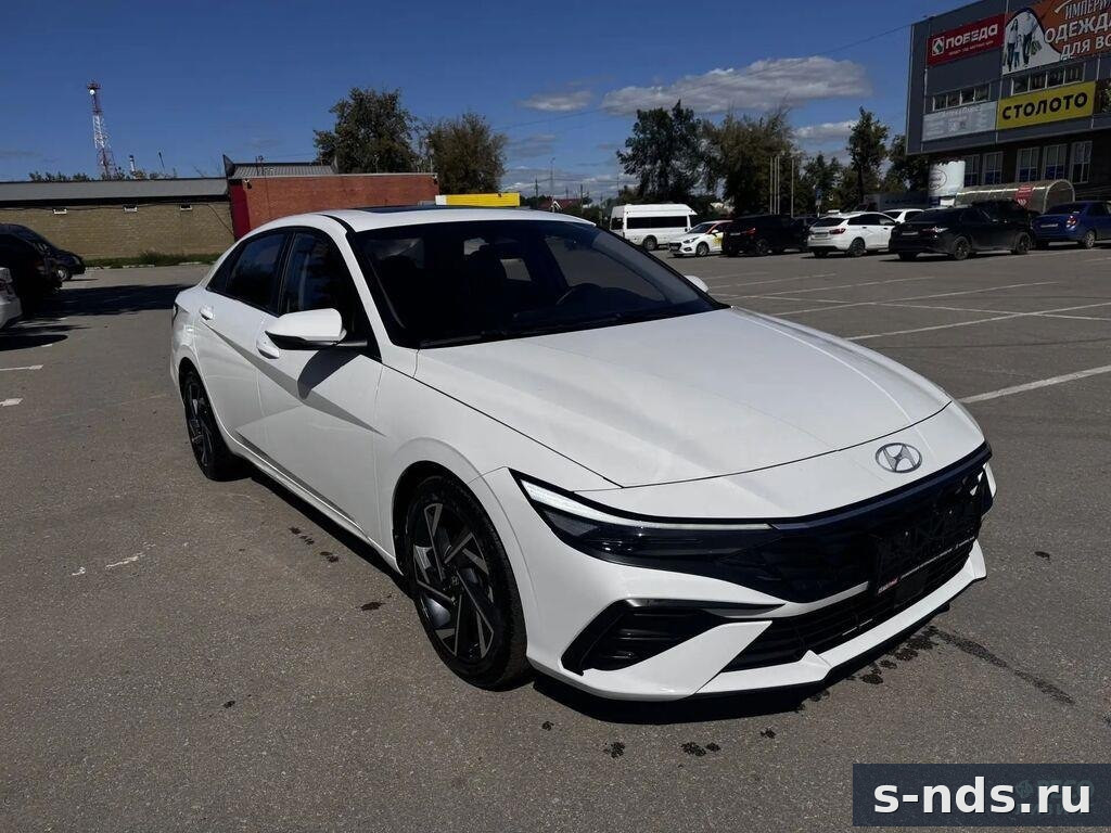HYUNDAI Elantra 2023г.