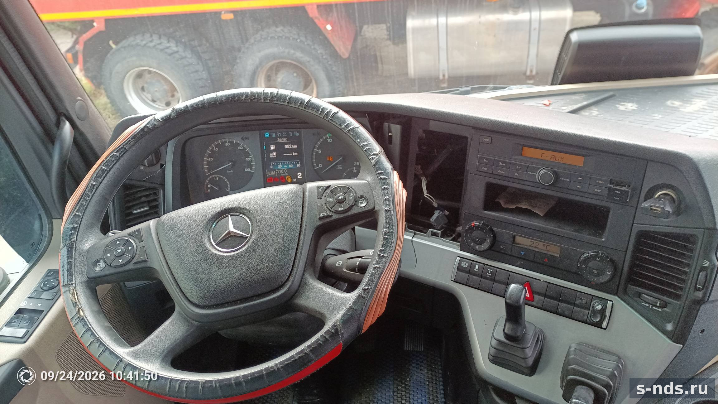 MERCEDES-BENZ