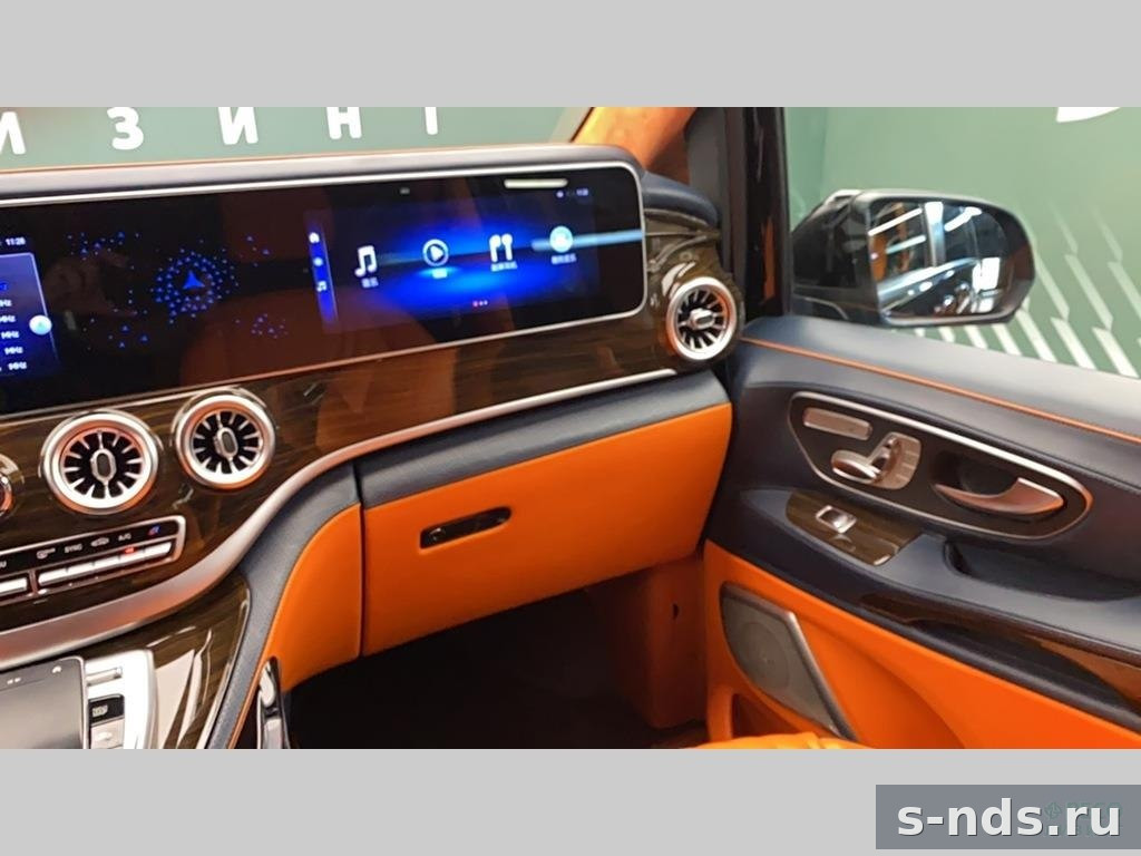 Mercedes-Benz VITO (обвес Maybach) 2023г.