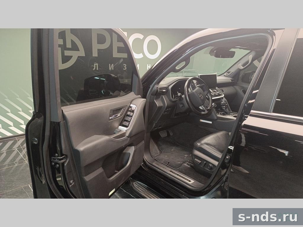 TOYOTA LAND CRUISER 300 2021г.