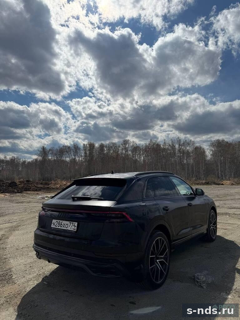 AUDI Q8  45 TDI tiptronic quattro Sport 2022г.