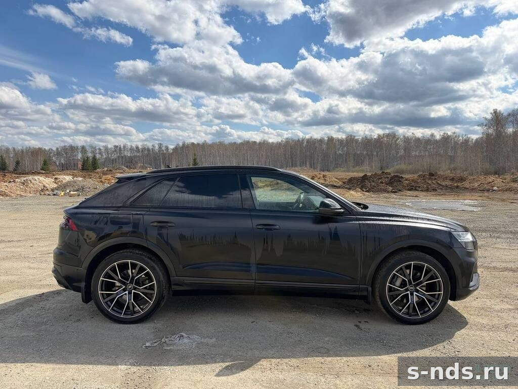 AUDI Q8  45 TDI tiptronic quattro Sport 2022г.