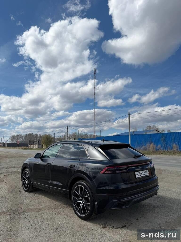 AUDI Q8  45 TDI tiptronic quattro Sport 2022г.