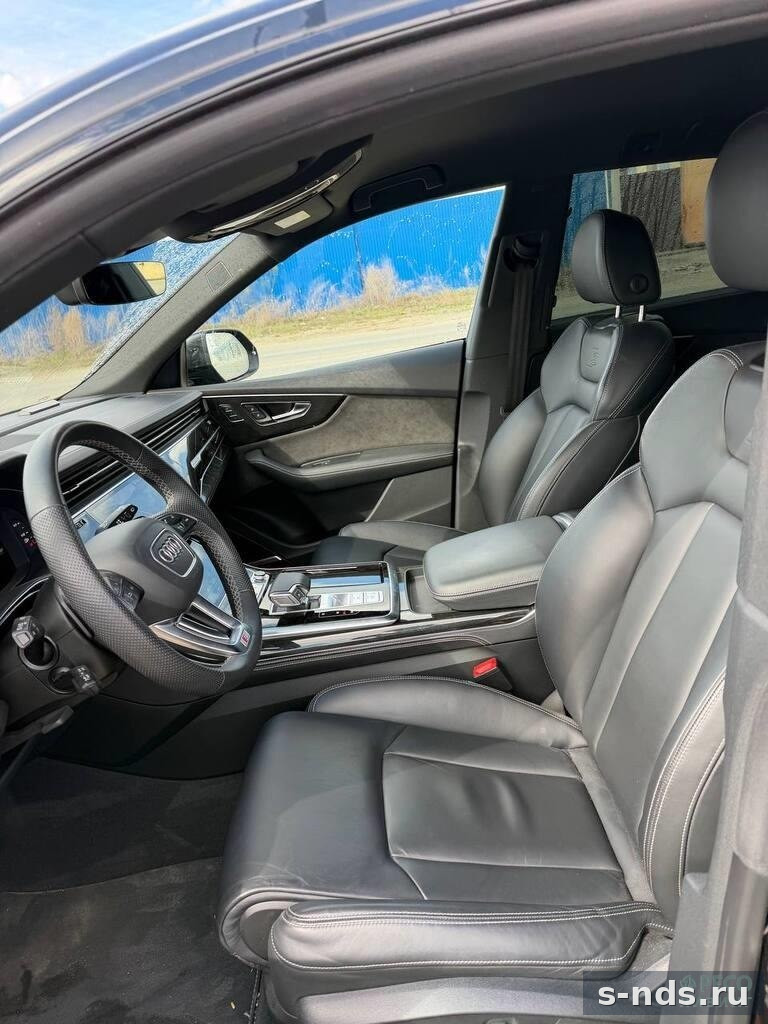 AUDI Q8  45 TDI tiptronic quattro Sport 2022г.