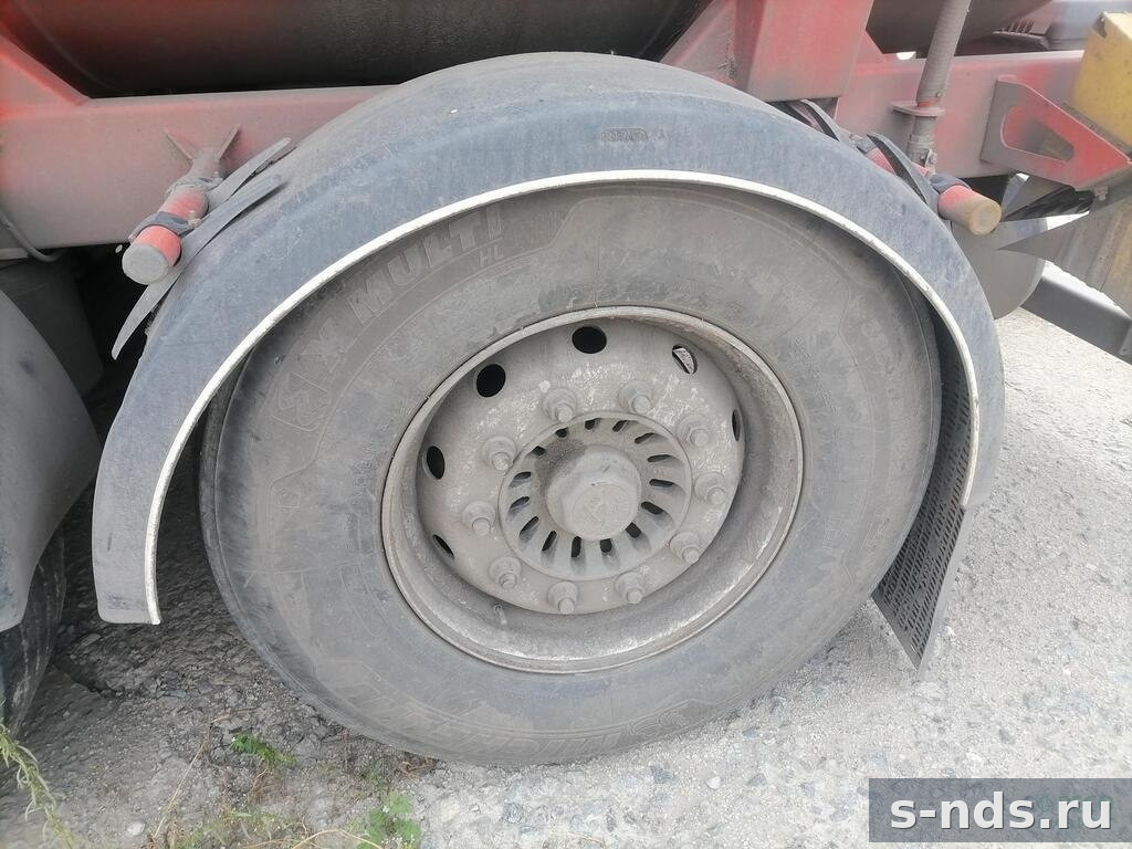 Полуприцеп- цистерна 35м3 бензовоз BONUM 914210
