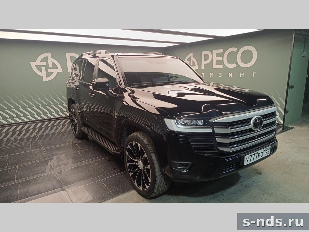 TOYOTA LAND CRUISER 300 2022г.