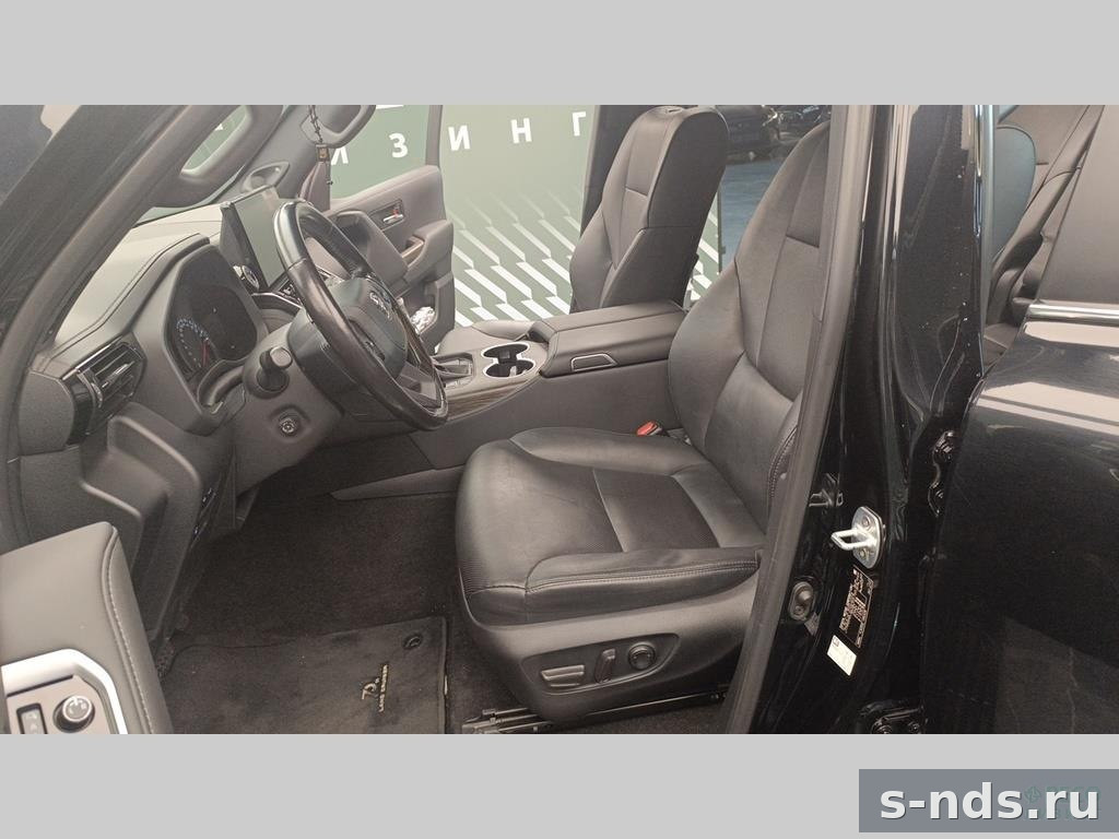 TOYOTA LAND CRUISER 300 2022г.