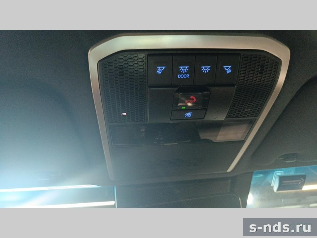 TOYOTA LAND CRUISER 300 2022г.