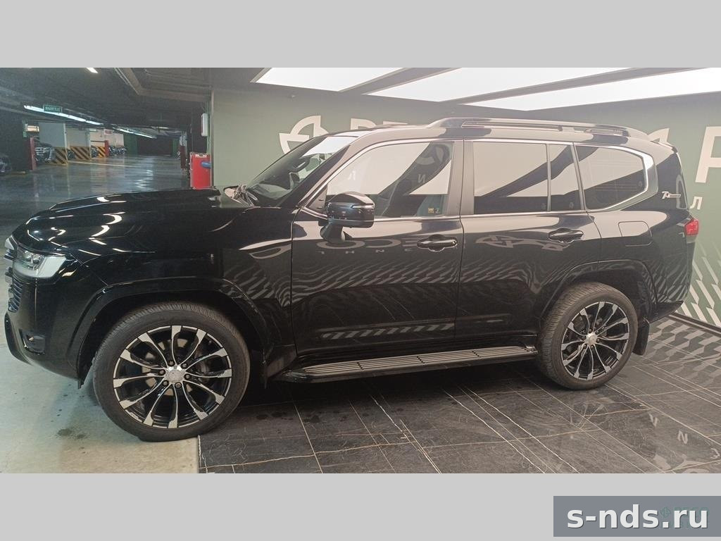 TOYOTA LAND CRUISER 300 2022г.