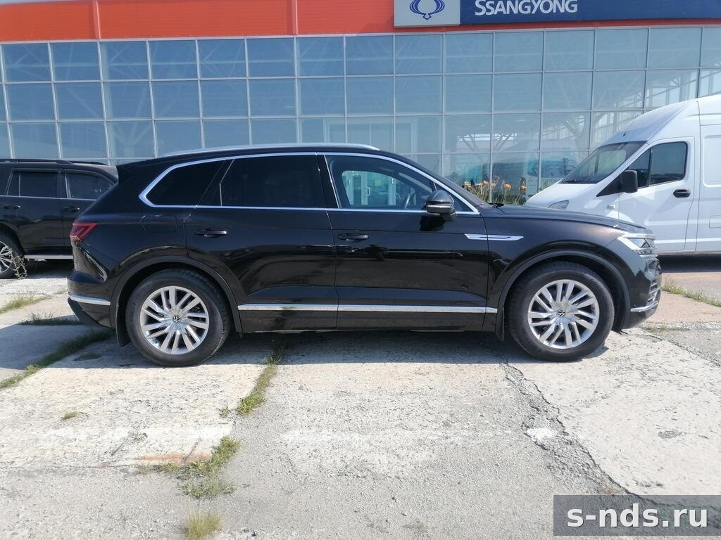 VOLKSWAGEN Touareg 2021г.