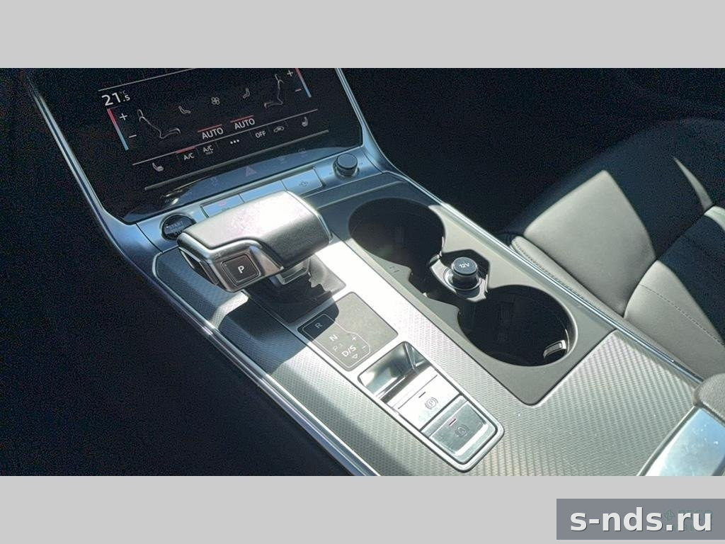 AUDI A6 Limousine 45 TFSI S tronic quattro Advance 2022г.