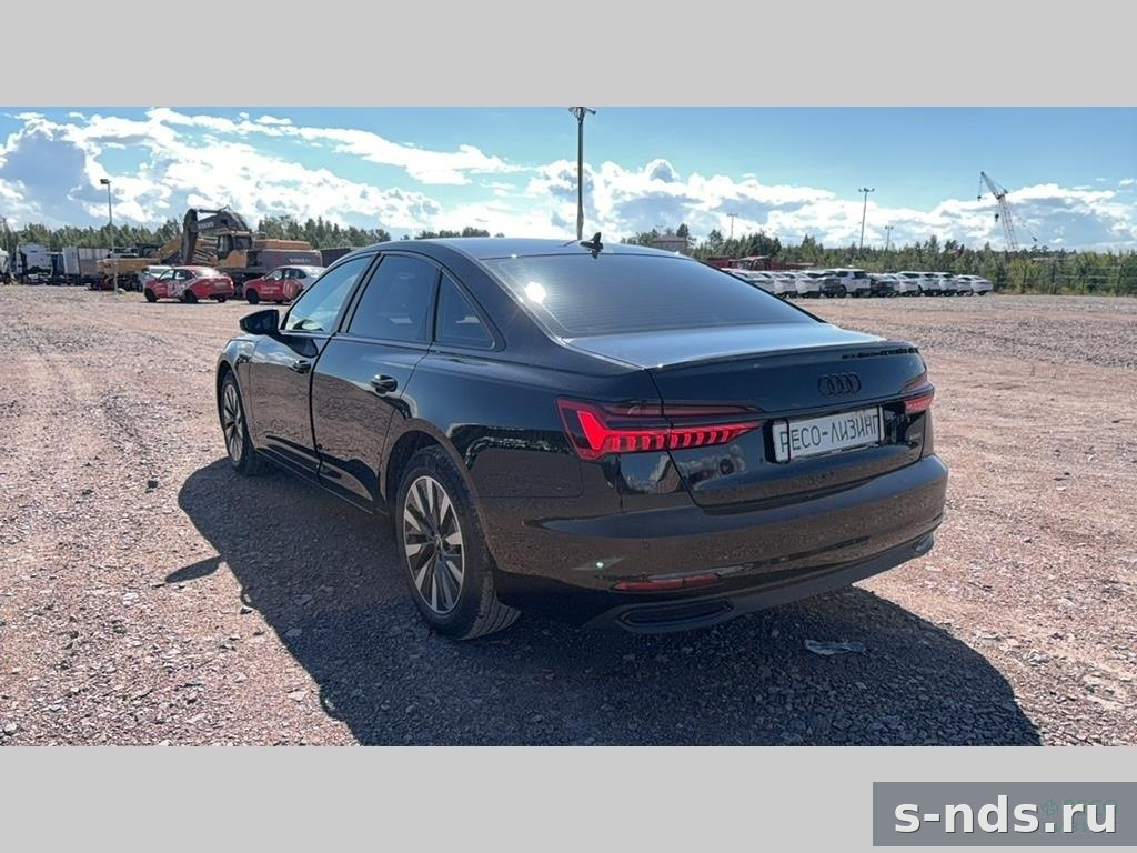 AUDI A6 Limousine 45 TFSI S tronic quattro Advance 2022г.