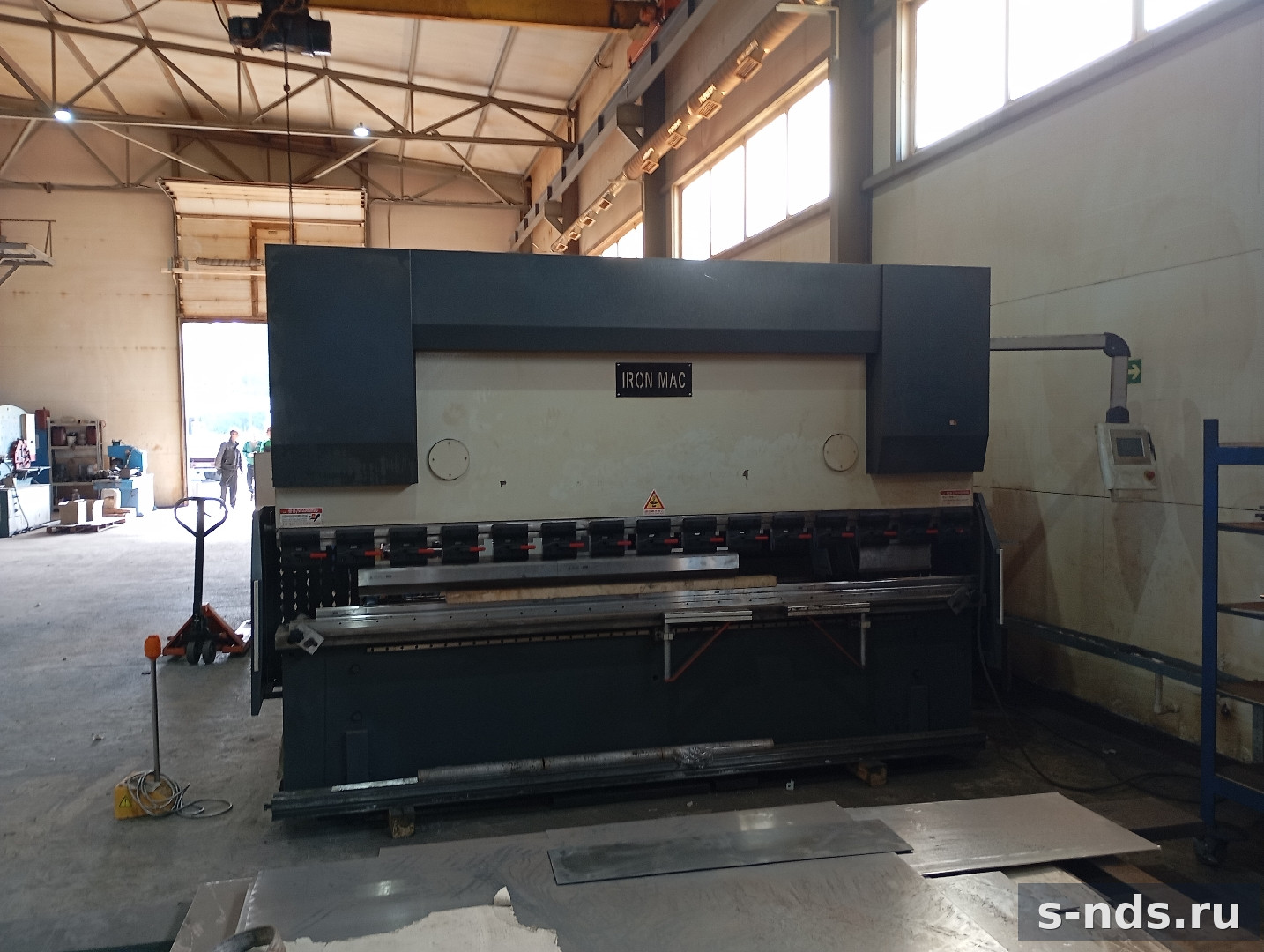 Листогибочный гидравлический пресс IRON MAC модели HPB-K 125/3200