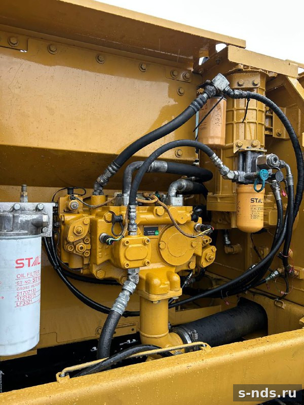 Гусеничный экскаватор CAT 320DL