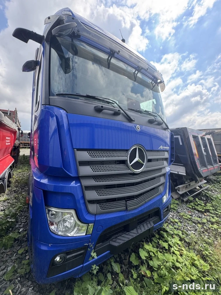 MERCEDES-BENZ