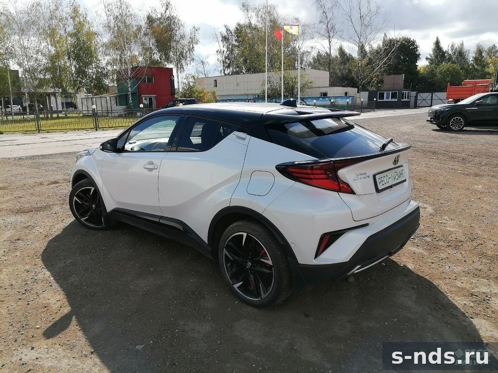 TOYOTA C-HR GR SPORT 2.0 HYBRID