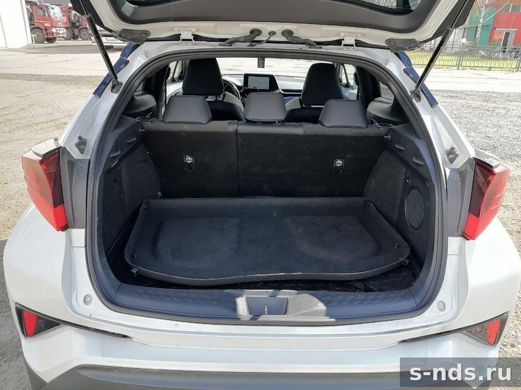 TOYOTA C-HR GR SPORT 2.0 HYBRID