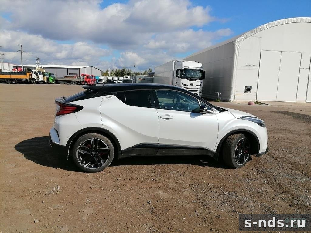 TOYOTA C-HR GR SPORT 2.0 HYBRID