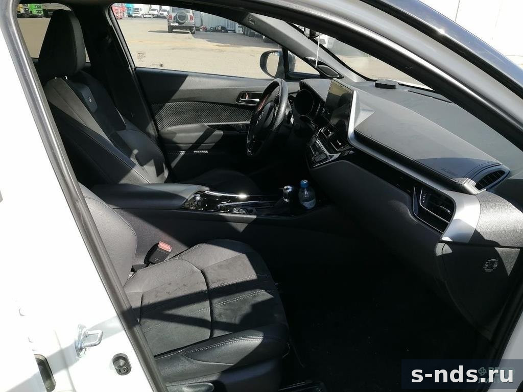 TOYOTA C-HR GR SPORT 2.0 HYBRID