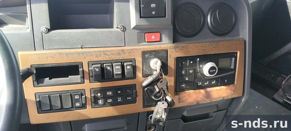 ТЯГАЧ СЕДЕЛЬНЫЙ RENAULT T 4Х2 2018г.