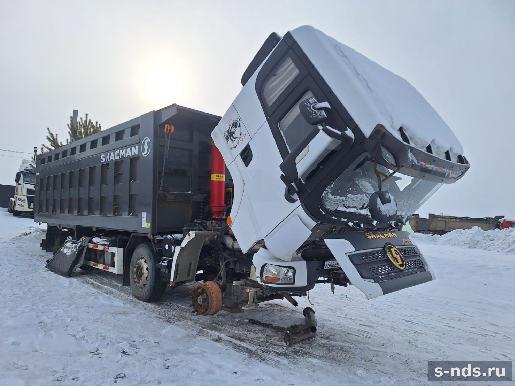 Самосвал SHACMAN SX33186V366 8х4 2022г.