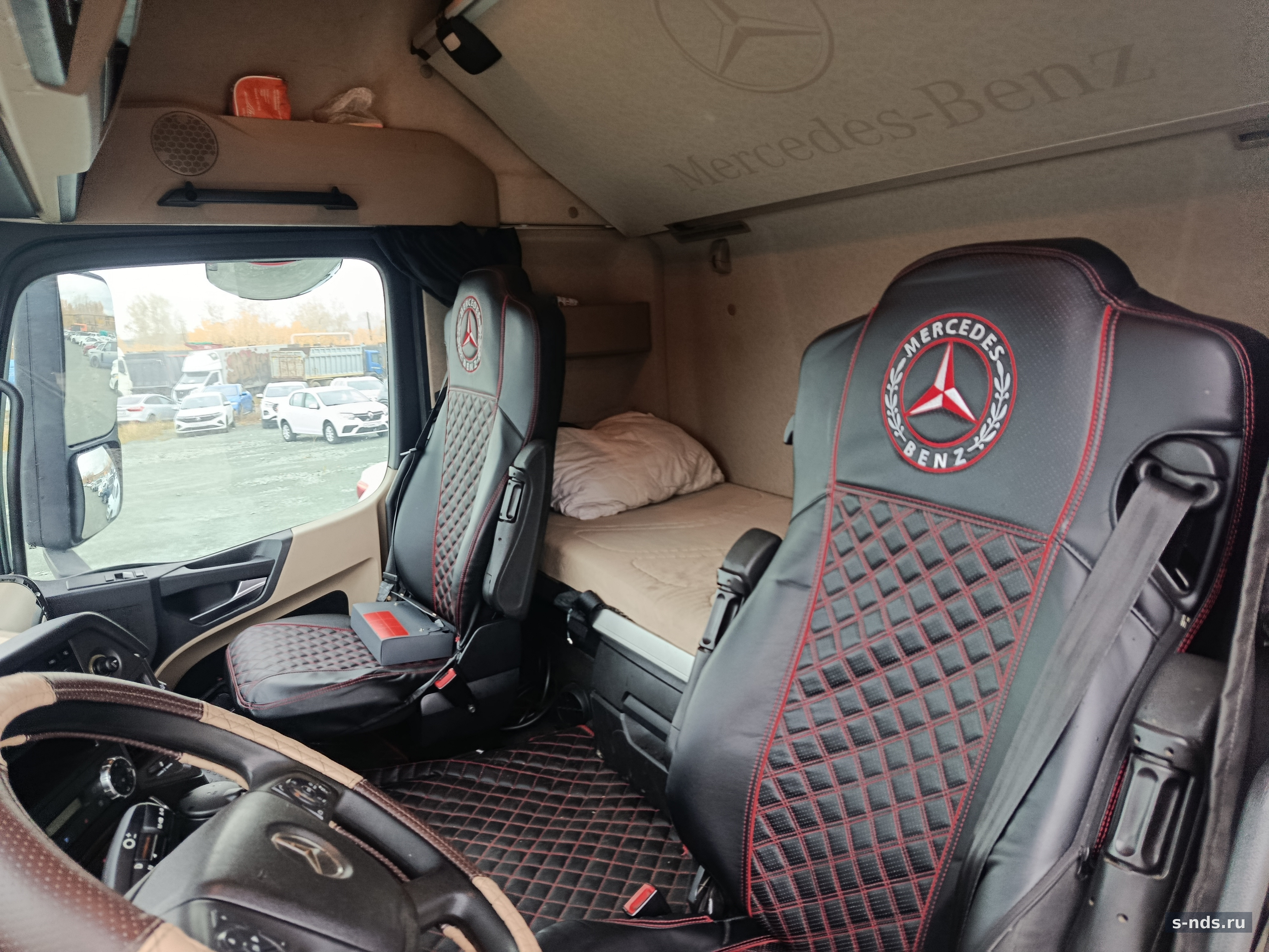 MERCEDES-BENZ