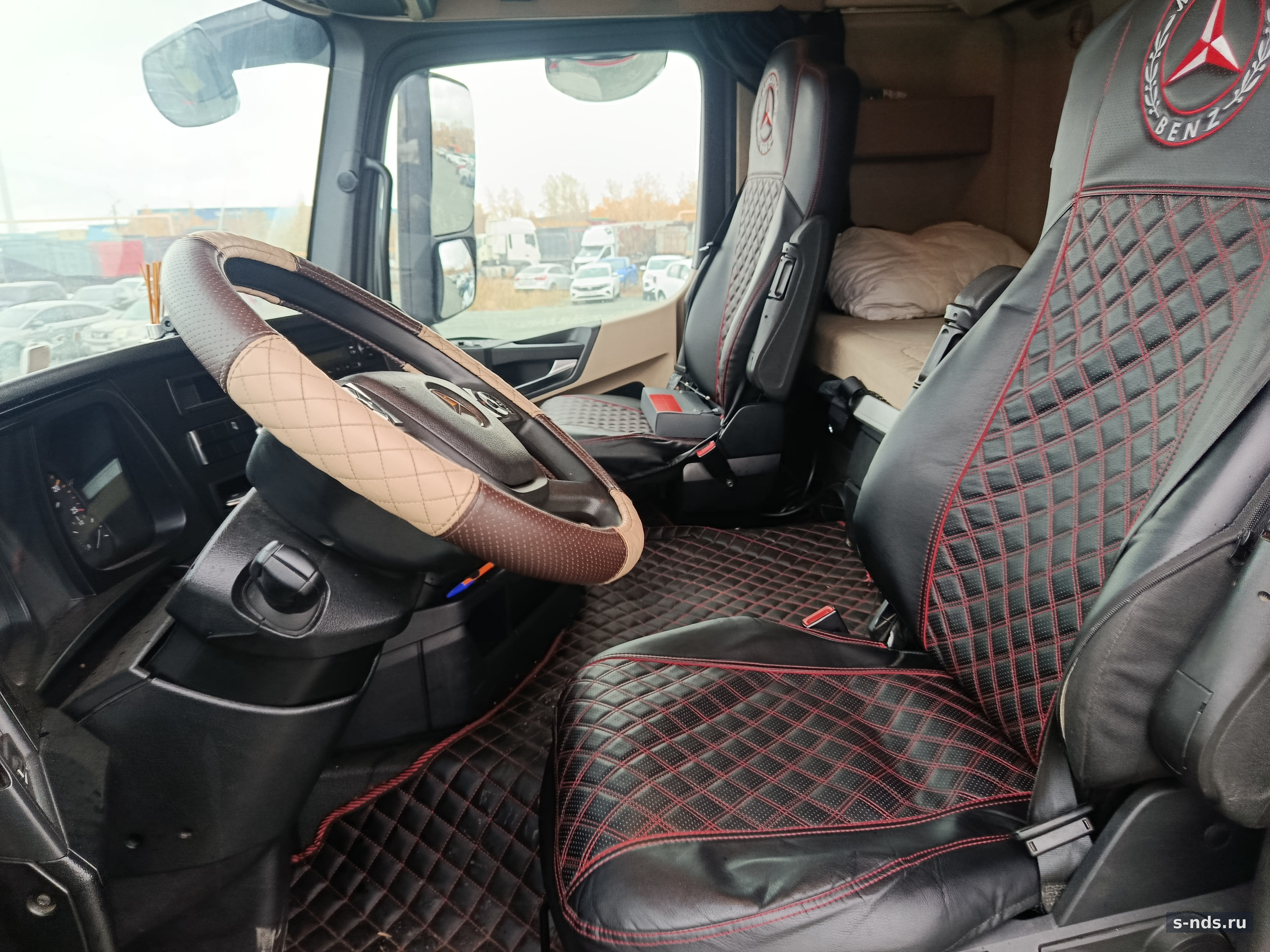 MERCEDES-BENZ