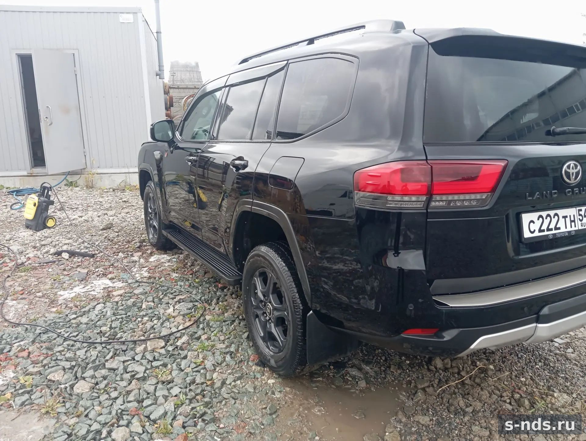 Toyota LAND CRUISER 300 2023г.