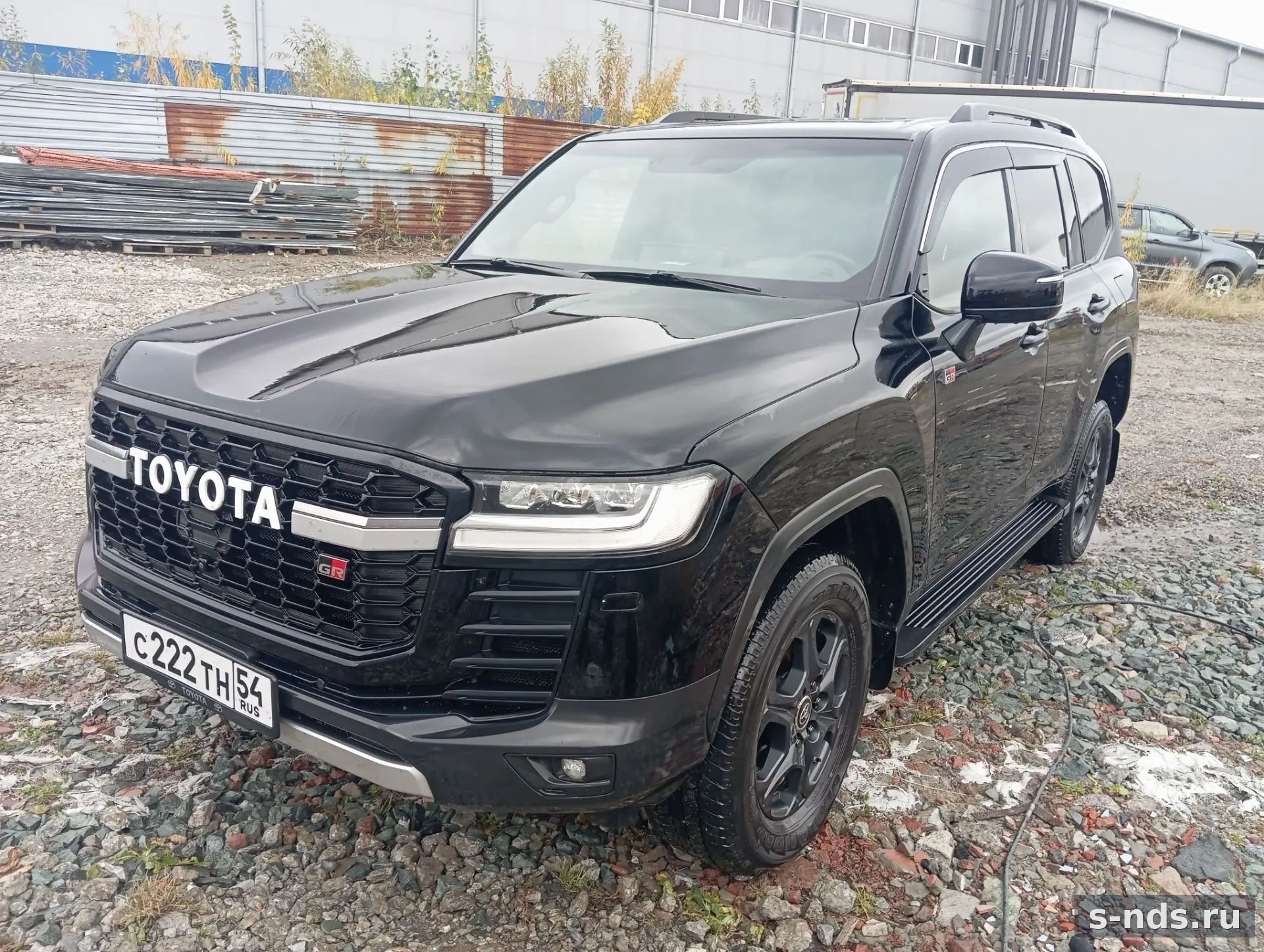 Toyota LAND CRUISER 300 2023г.