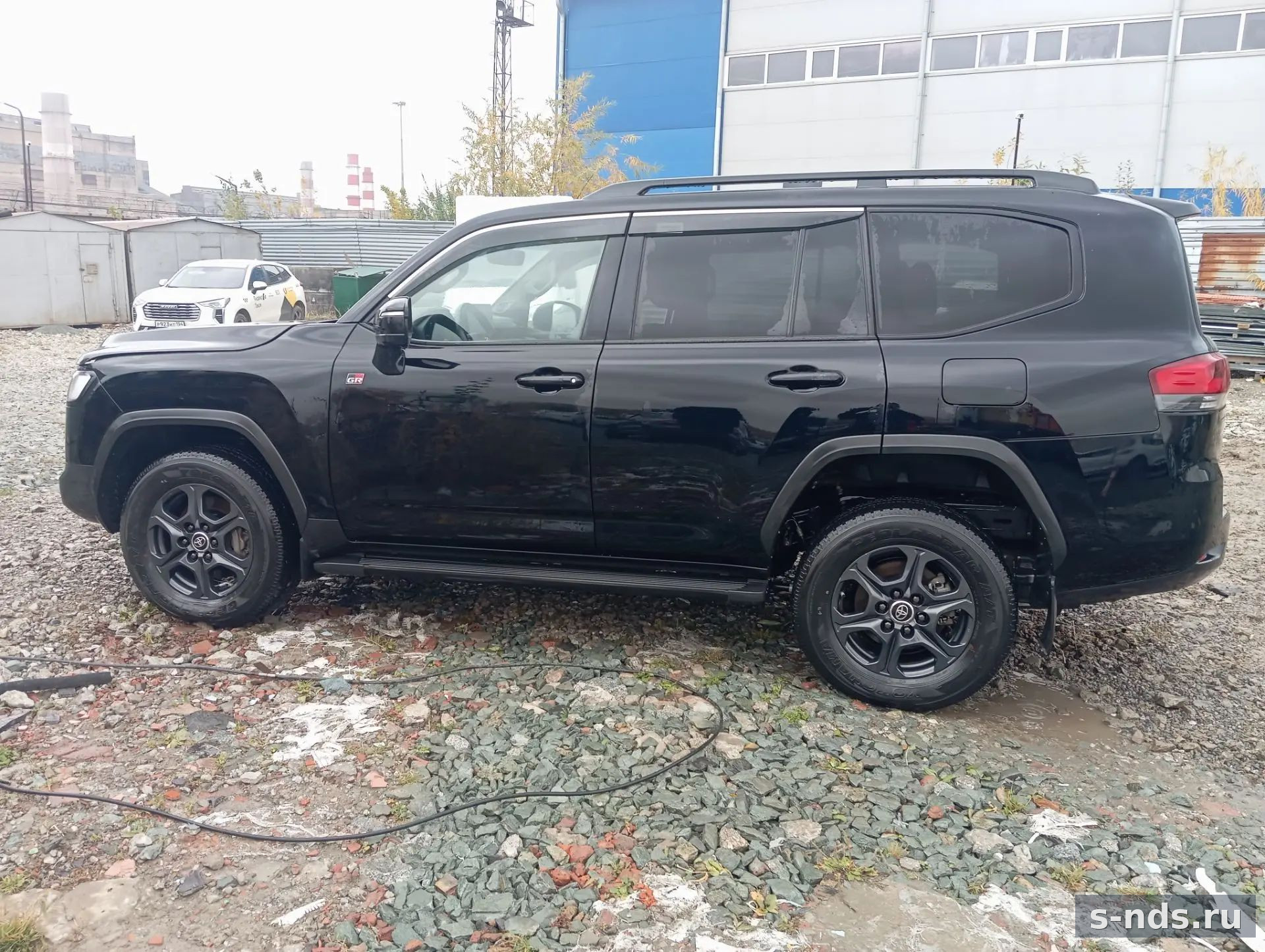 Toyota LAND CRUISER 300 2023г.