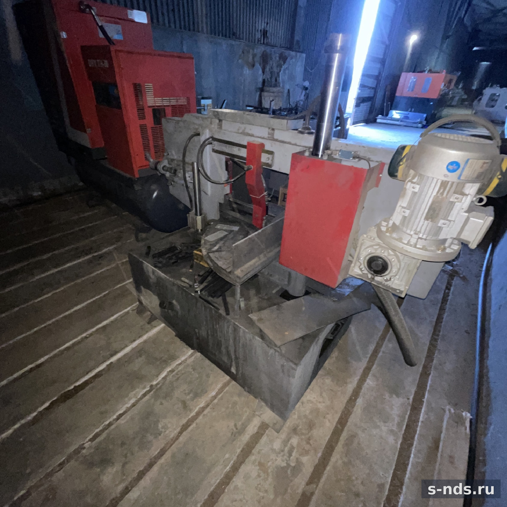 Ленточнопильный станок ZCSM СH-300S 2023г