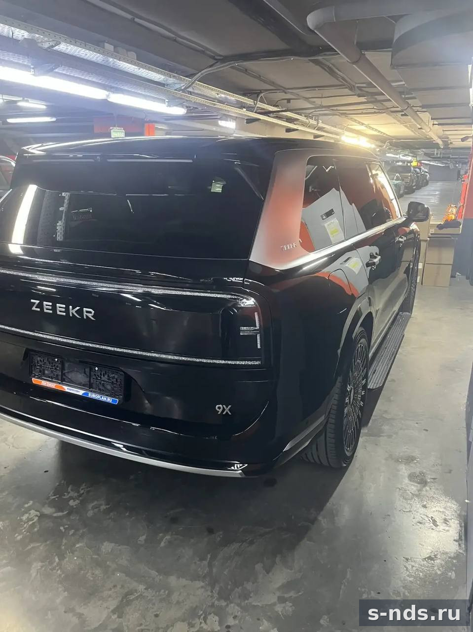 Гибрид ZEEKR 9X MAX 2025г.