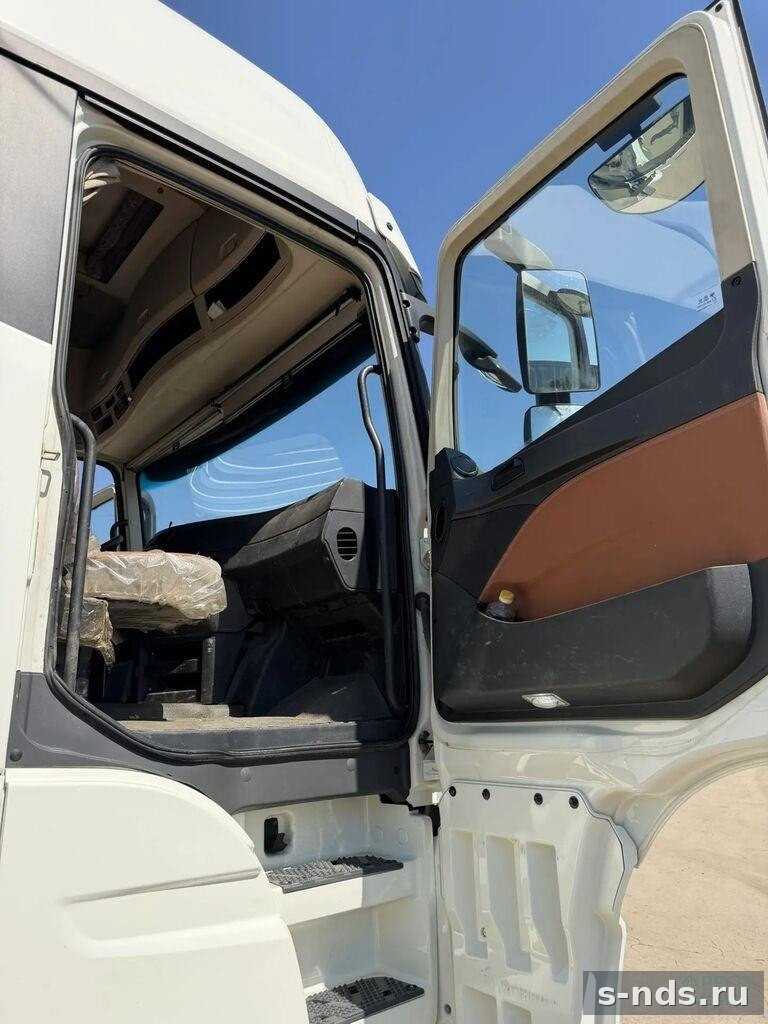 Тягач 4х2 FOTON AUMAN 2023г.