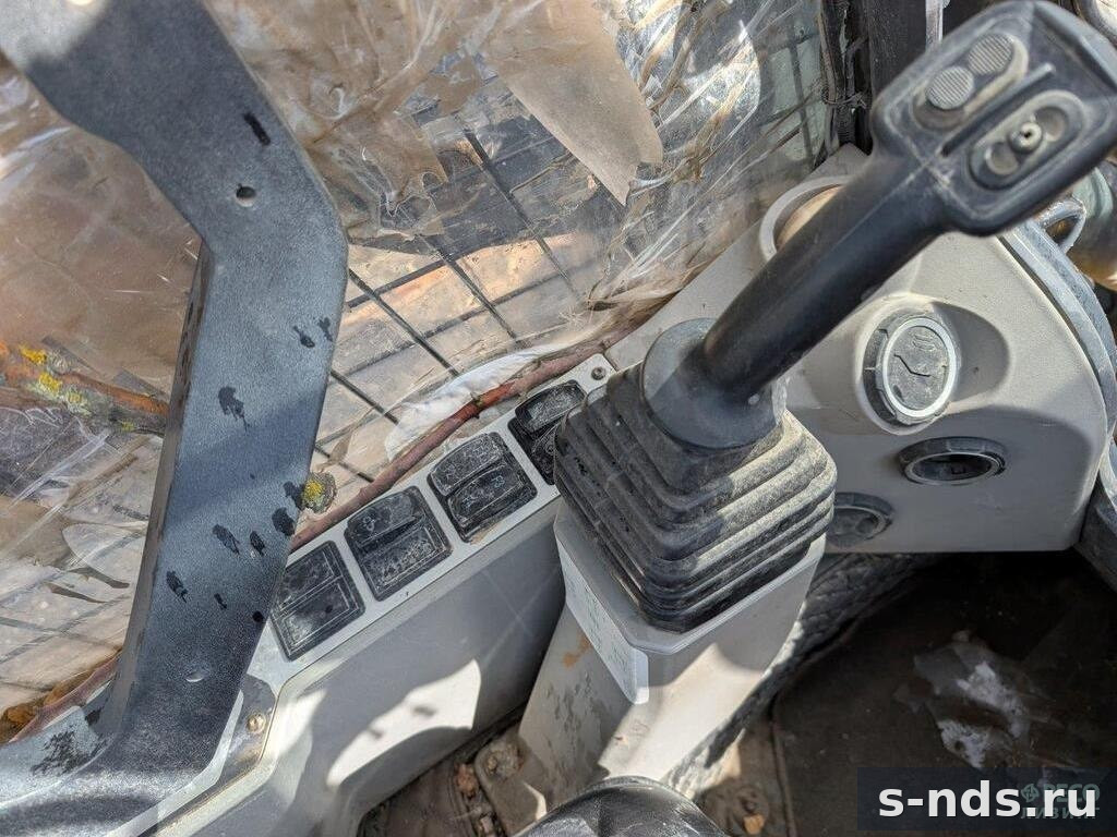 Мини-погрузчик XCMG SR760RU 2023г.