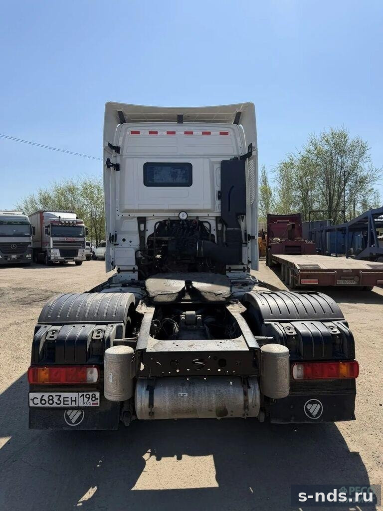 Тягач 4х2 FOTON AUMAN 2023г.