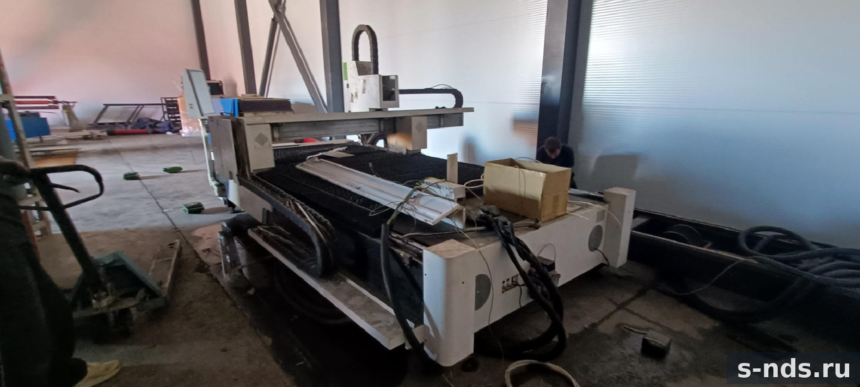 Установка лазерной резки GM3015FTM 3000W Maxphotonics