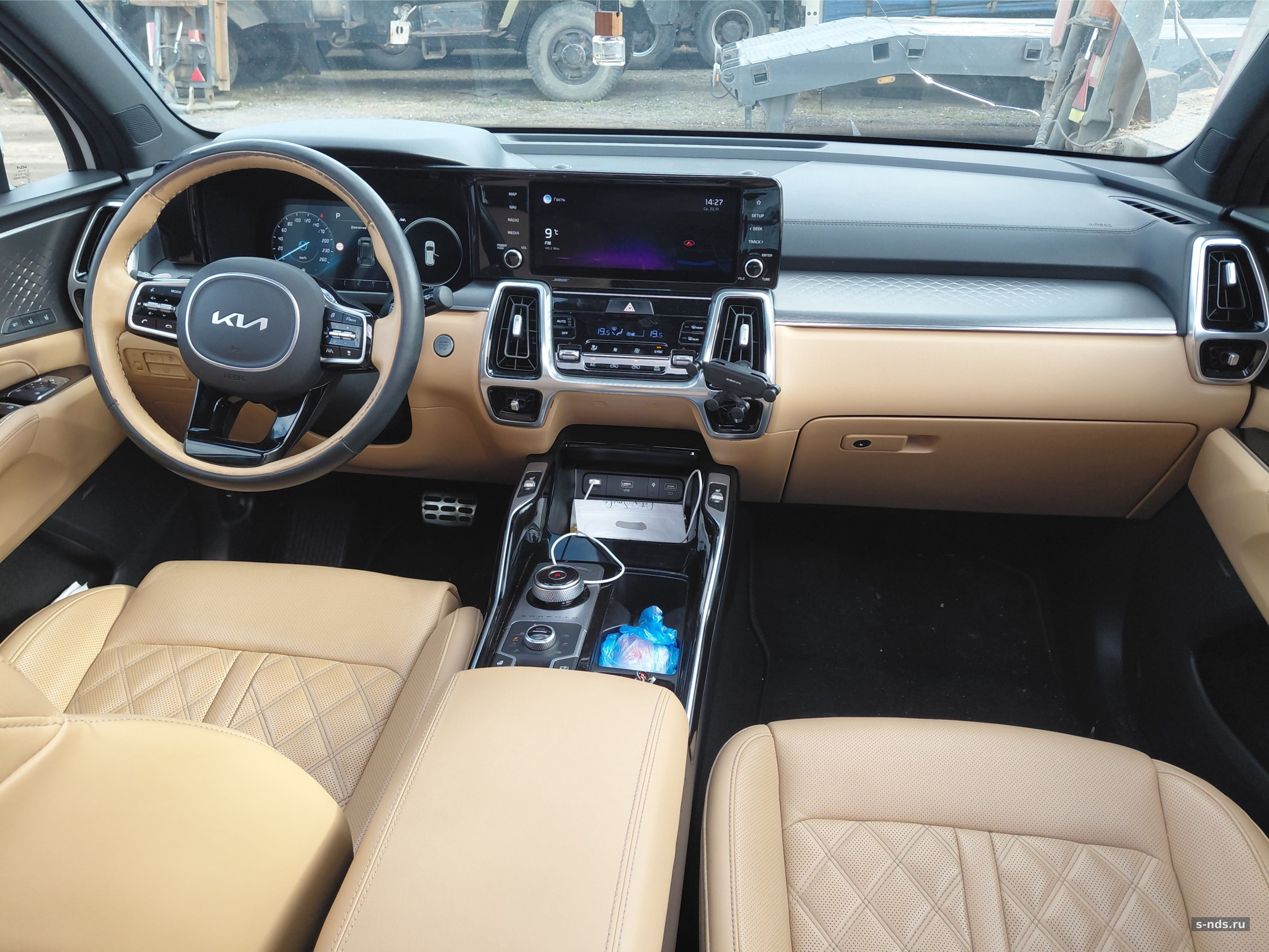 KIA SORENTO 2022г.