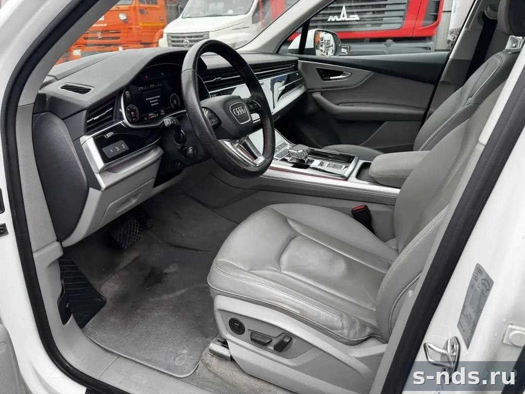 AUDI Q7 2022г.