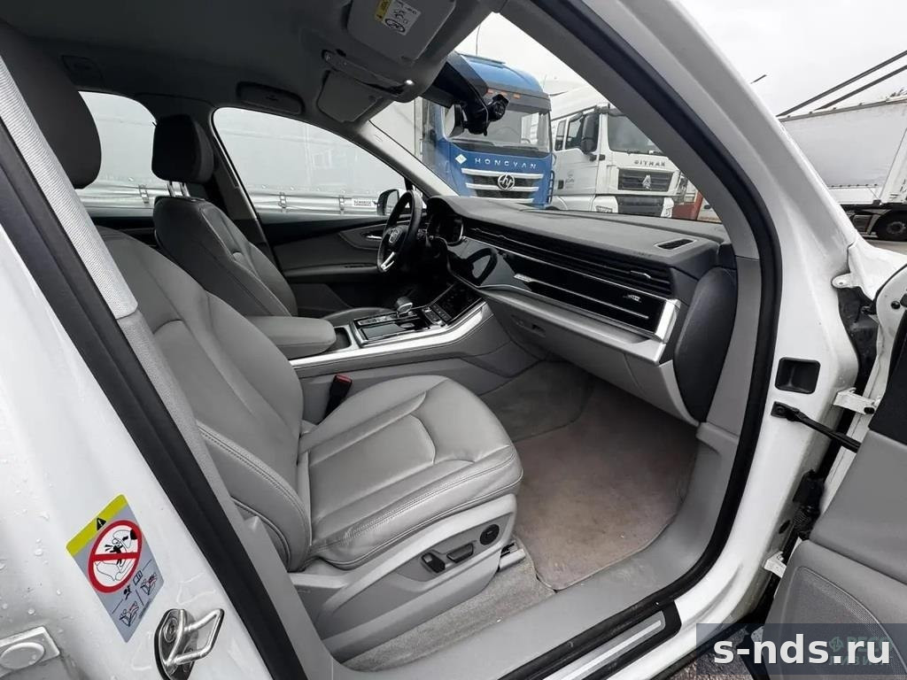 AUDI Q7 2022г.