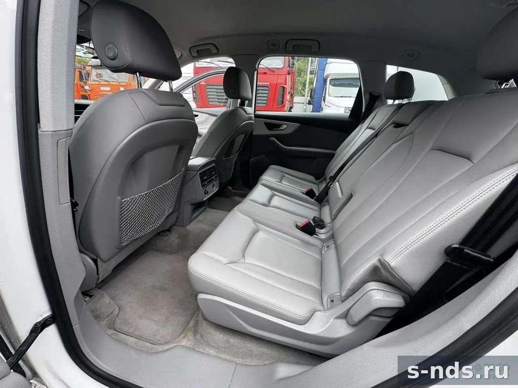AUDI Q7 2022г.