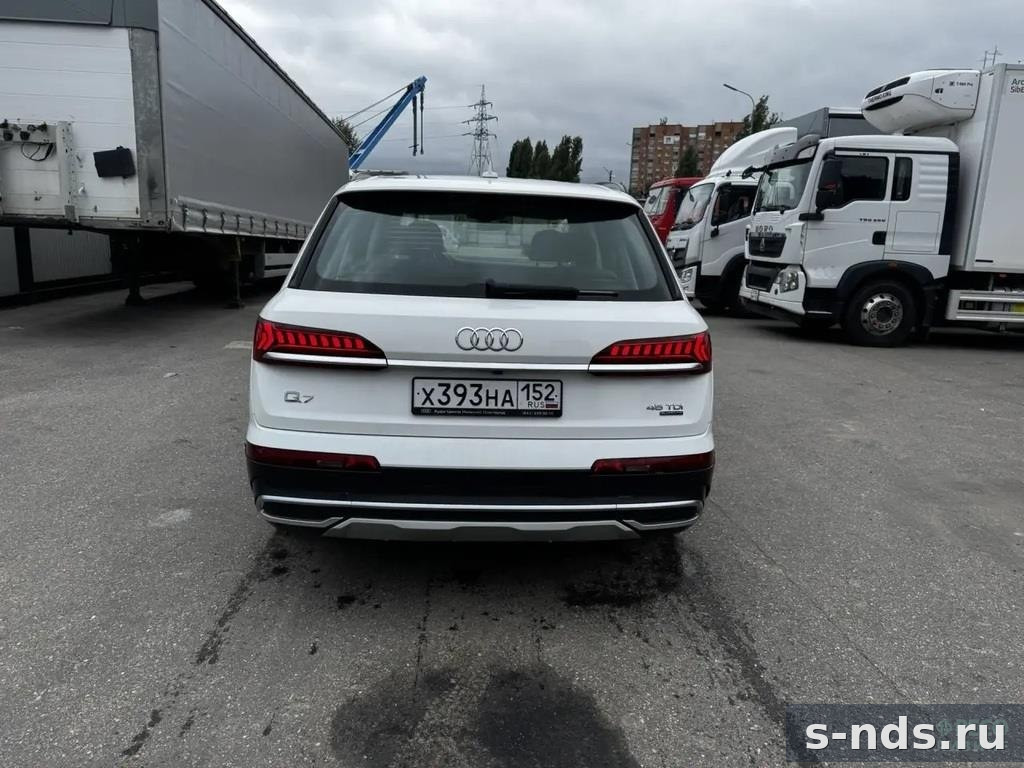 AUDI Q7 2022г.