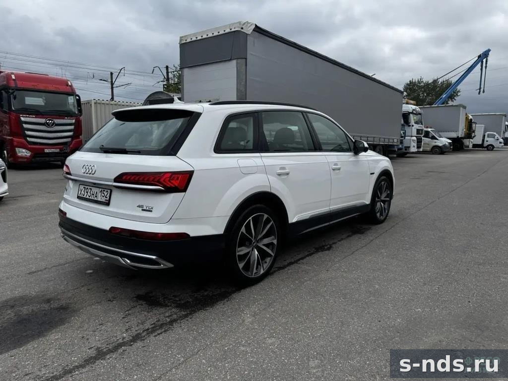 AUDI Q7 2022г.