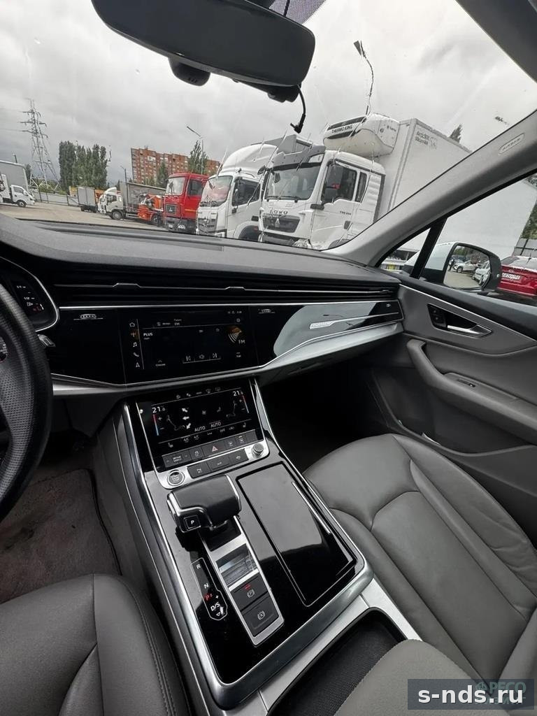 AUDI Q7 2022г.