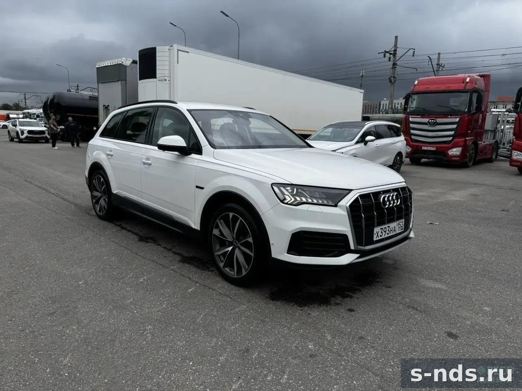 AUDI Q7 2022г.