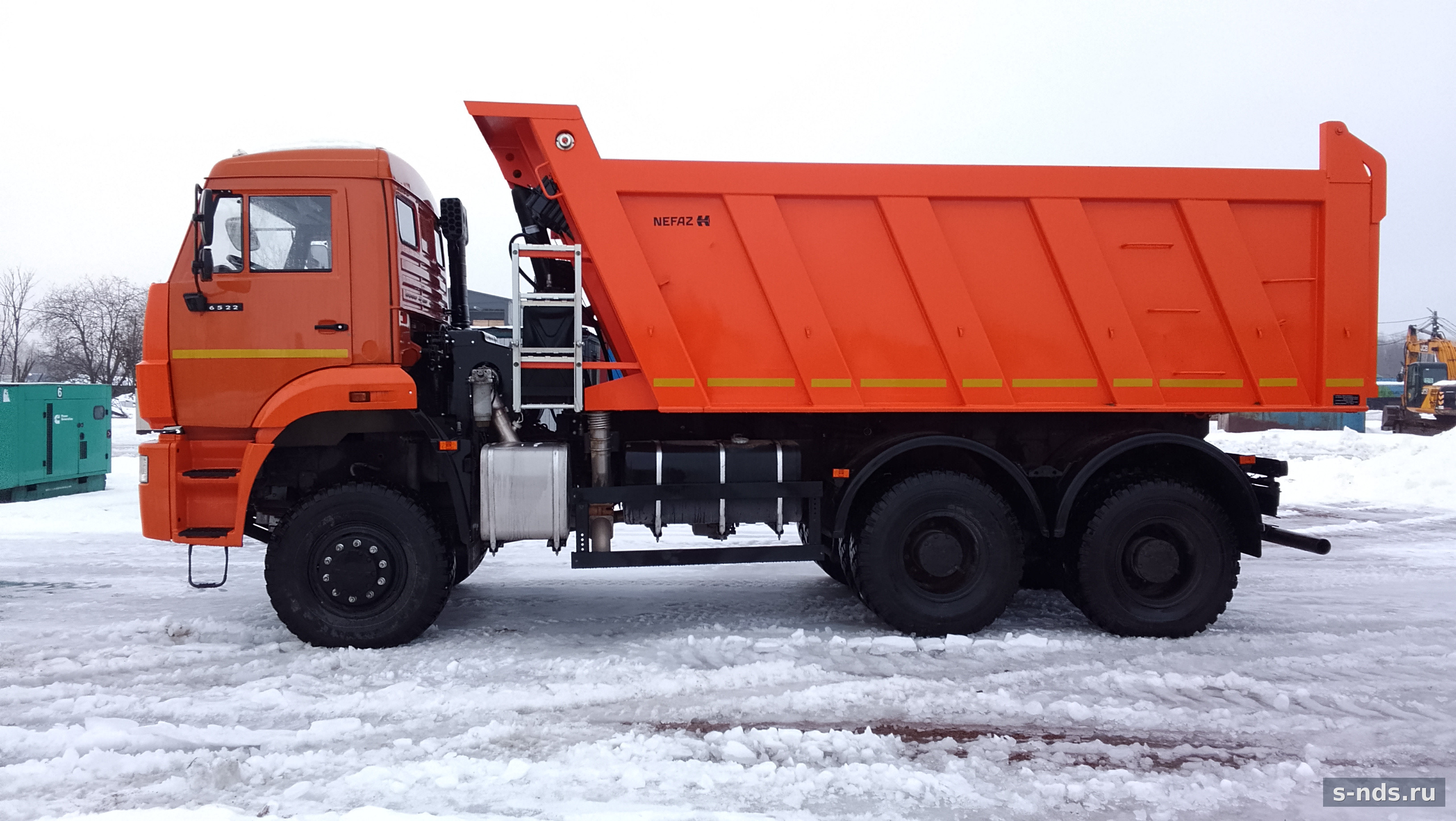 Самосвал КАМАЗ 6522